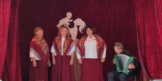 "За окошком вьюга белая". Коллектив "Раздолье".